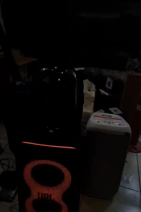 تعمیرات jbl اسپیکر و انواع گجت|خدمات پیشه و مهارت|شیراز, زند|دیوار