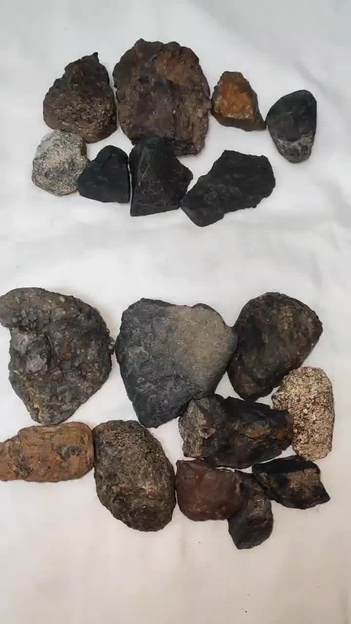 سنگهای مشکوک|کلکسیون اشیاء عتیقه|زاهدان, |دیوار