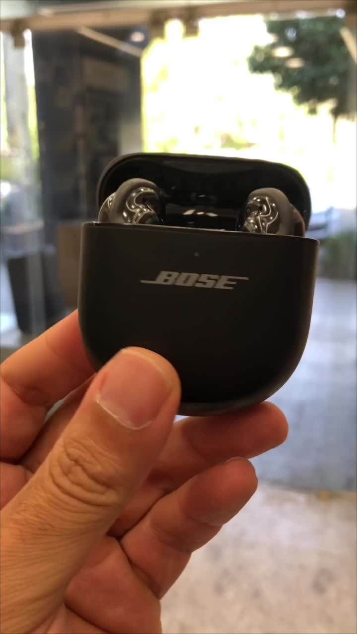 Bose Quietcomfort ultra|لوازم جانبی موبایل و تبلت|شیراز, قدوسی شرقی|دیوار