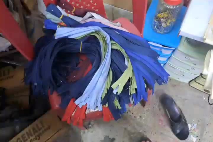 دنیای زیپ زیر قیمت بازار بیرجند|لوازم خیاطی و بافتنی|بیرجند, |دیوار