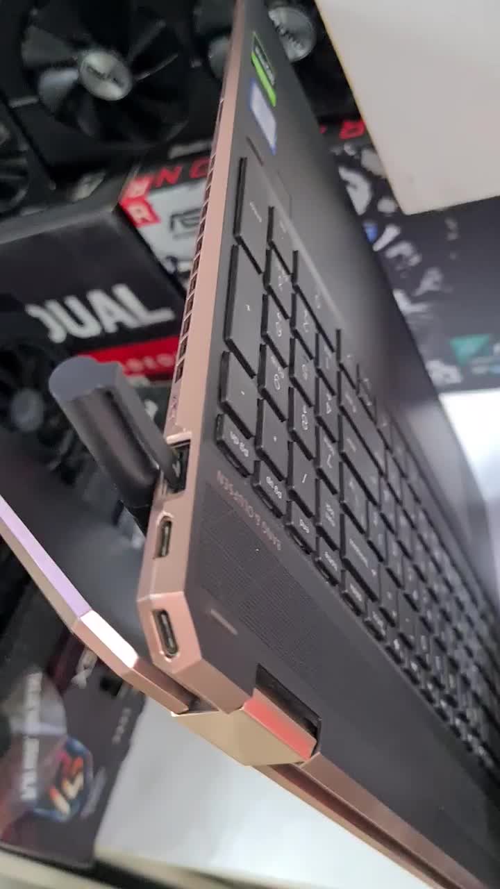 لب تاب اسپکتر لاکچری HP Spectre x360 4K|رایانه همراه|قم, صفائیه|دیوار