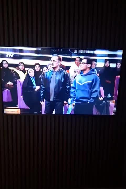 تلویزیون ۵۵ اینچ|تلویزیون و پروژکتور|اندیشه, اندیشه فاز ۱|دیوار