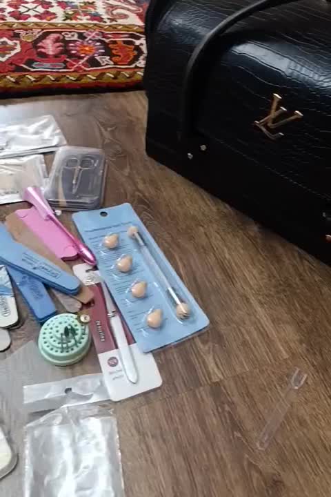 لوازم کامل کاشت ناخن|آرایشی، بهداشتی، درمانی|تبریز, |دیوار