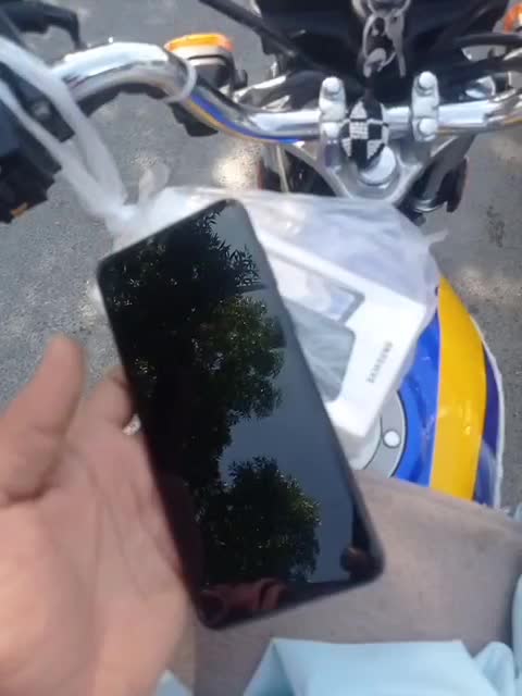 گوشی فروشی درحد خشک قیمت 4ملیون|موبایل|نیک شهر, |دیوار