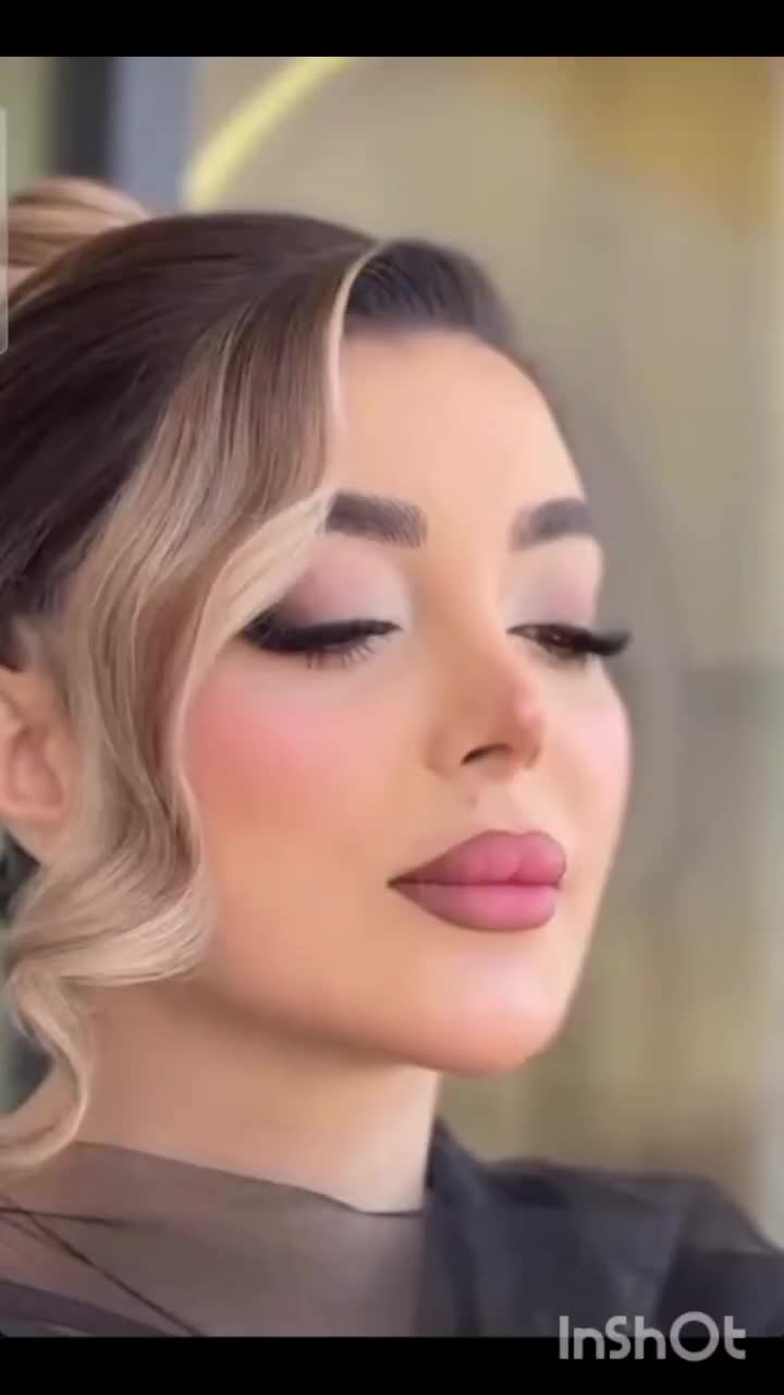 تخفیف ویژه شنیون حرفه ای از350میکاپ از450مژه|خدمات آرایشگری و زیبایی|قدس, شهرقدس|دیوار