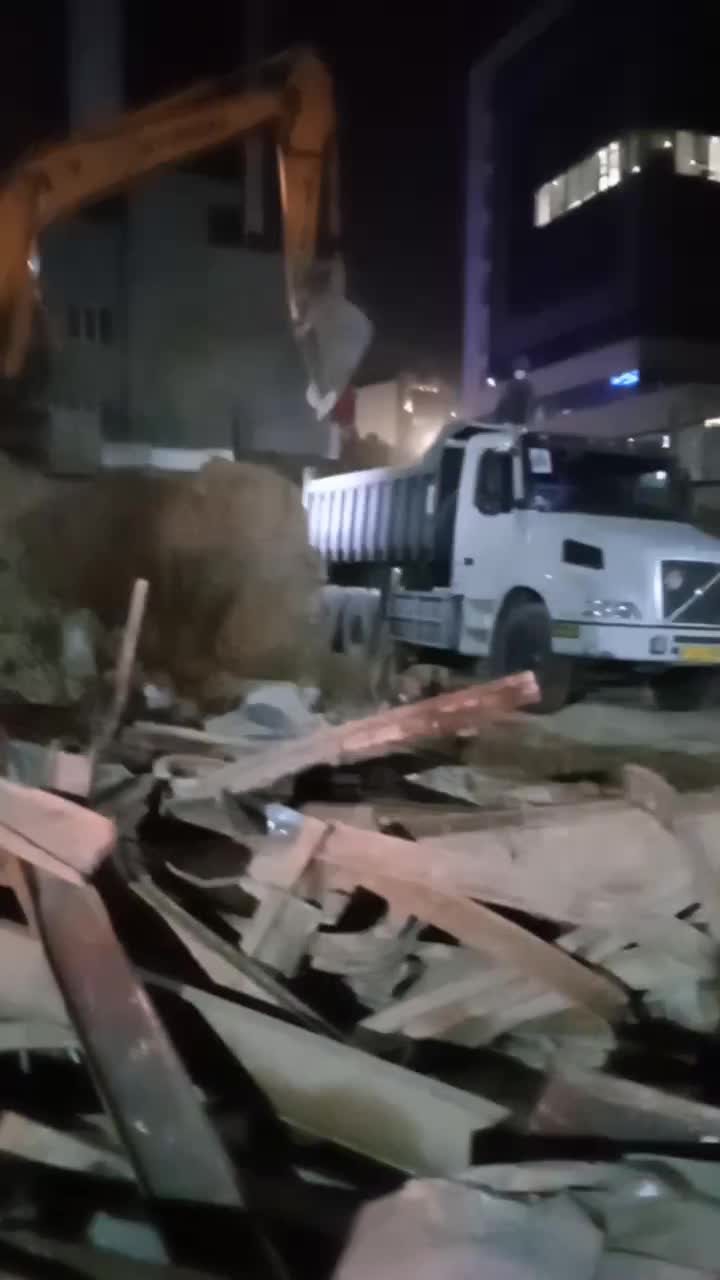 تخریب ساختمان خاکبرداری تمام نقاط وبازسازی تعمیرات|خدمات پیشه و مهارت|تهران, ونک|دیوار