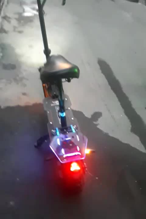 اسکوتر برقی روهام وینگزs2قیمت موفت گزاشتم پول لازم|دوچرخه، اسکیت، اسکوتر|نسیم‌شهر, |دیوار