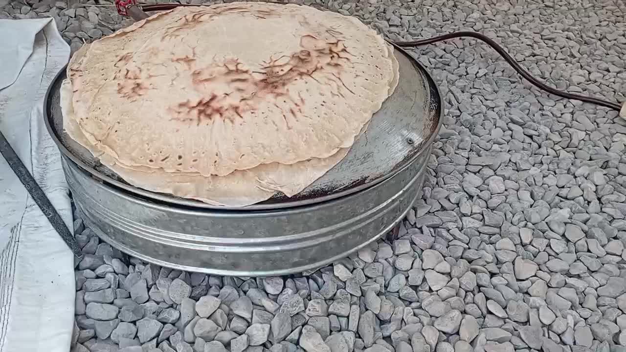تابه گازی و سینی  و خنک نان محلی|اجاق گاز و لوازم برقی پخت‌وپز|دوگنبدان, |دیوار