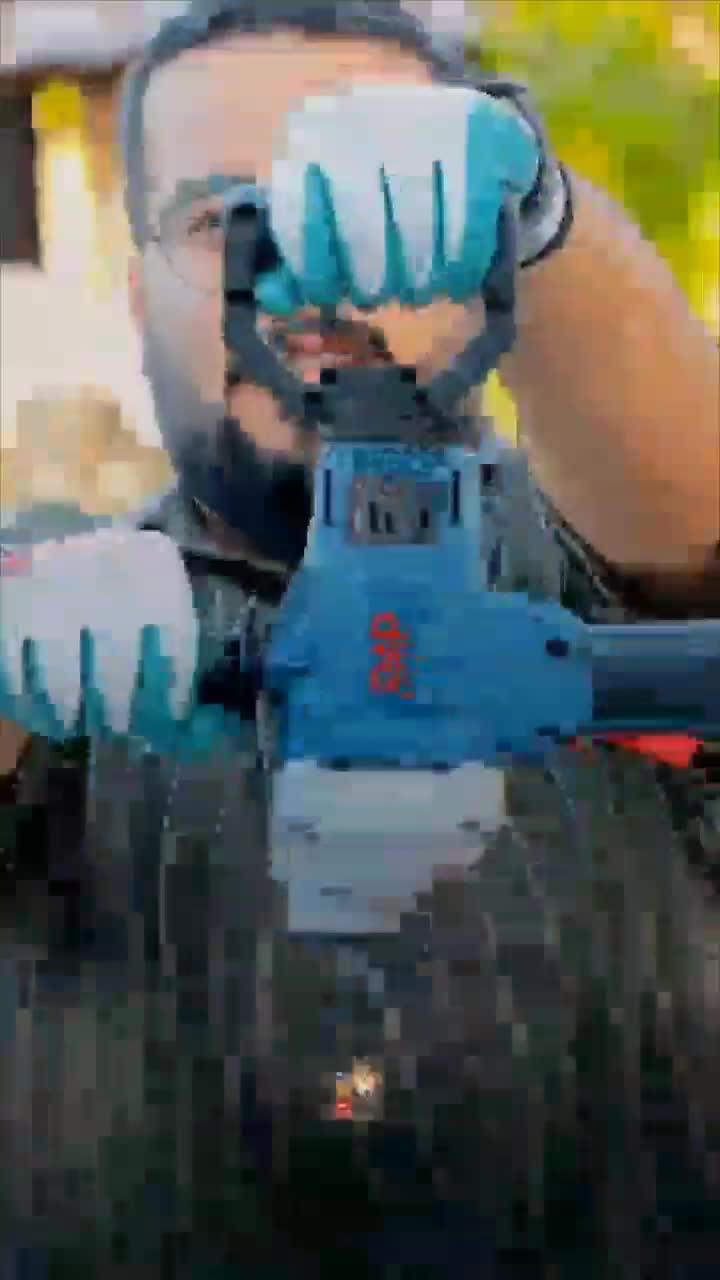 همزن برقی|ماشین‌آلات صنعتی|قم, نیروگاه|دیوار