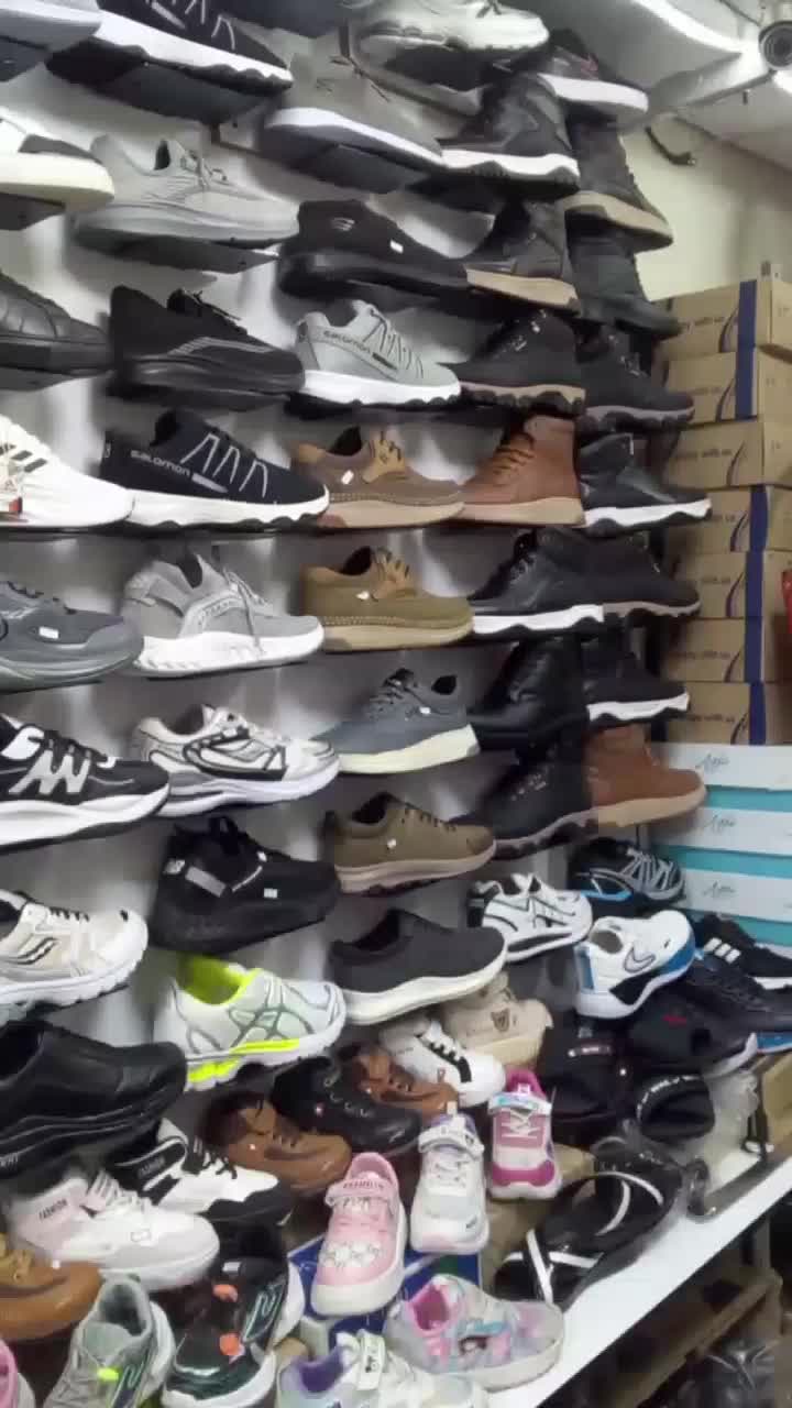 کفشگوچی|کیف، کفش، کمربند|خوی, |دیوار