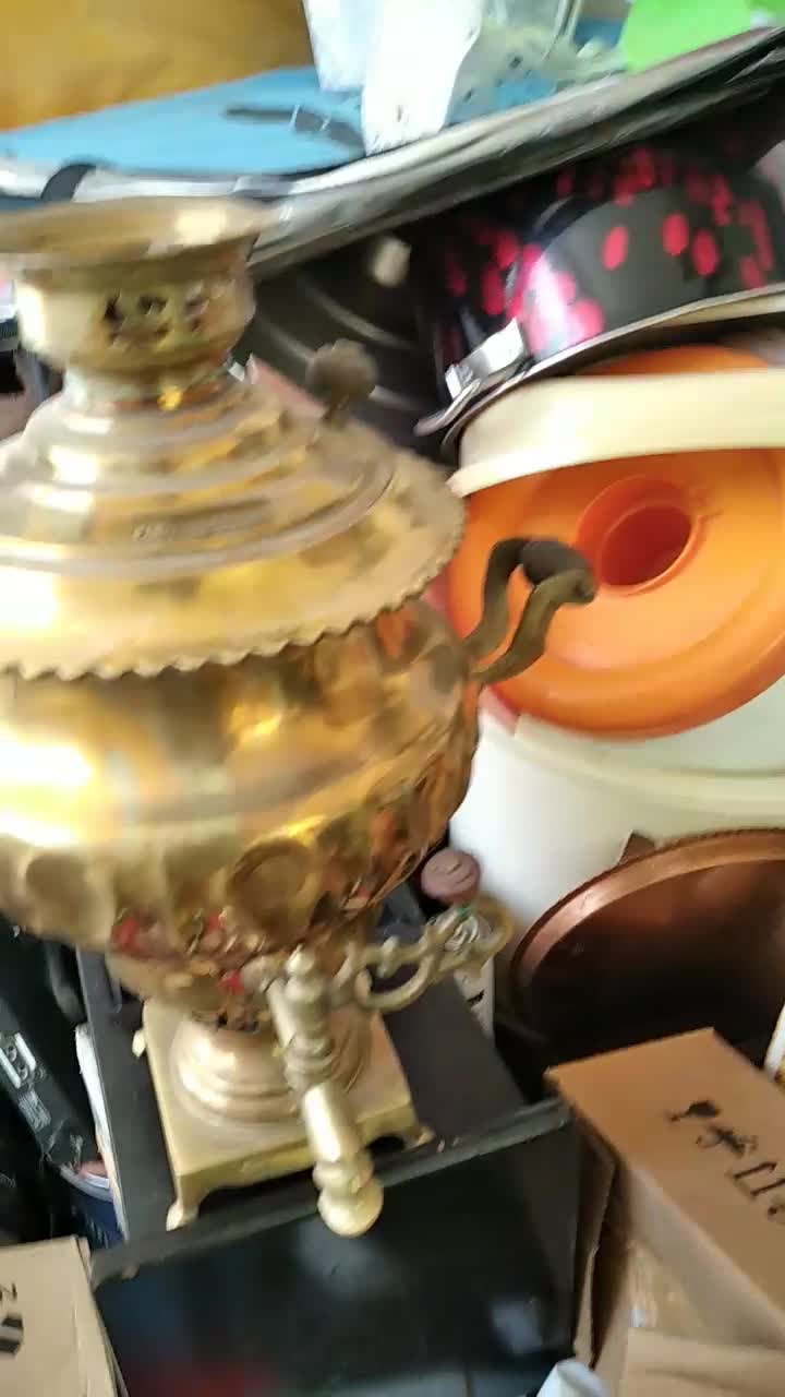 سماور ذغالی برنجی قدیمی|کلکسیون اشیاء عتیقه|زنجان, |دیوار