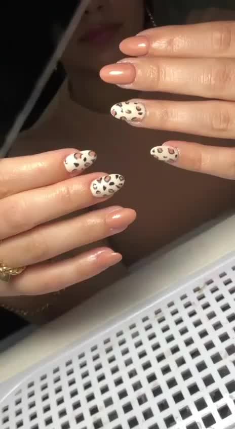 افر ویژه لاین ناخن و  خدمات پدیکور  ترمیم 200|خدمات آرایشگری و زیبایی|محمودآباد, |دیوار