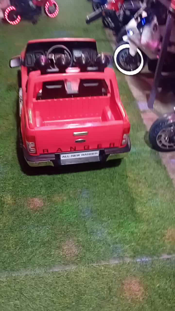 ماشین شارژی و موتور شارژی  ۸۹۰۹سفید|اسباب‌بازی بچه|قم, پردیسان|دیوار