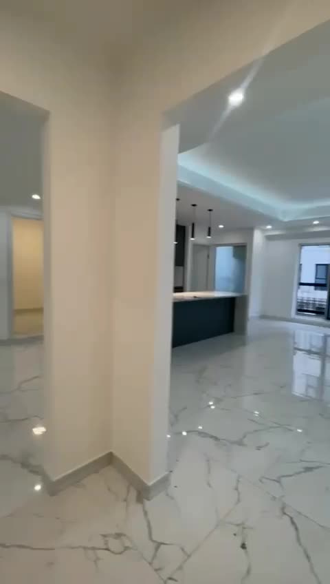 اپارتمان ۲۶۰ متری تک واحدی ۳ خوابه(امینی)|اجارهٔ آپارتمان|نور, |دیوار