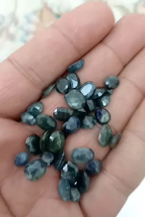 یاقوت سبز ابی|جواهرات|ری, سیزده آبان|دیوار