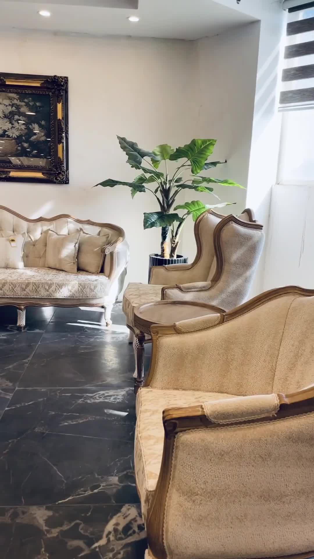 مبل کلاسیک قسطی در کرج 24ماهه بدون سود با بن تخفیف|مبلمان خانگی و میز عسلی|کرج, چمران|دیوار