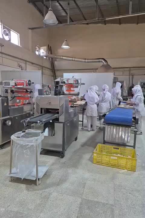 دسته‌بندی و بسته بندی نان لواش|استخدام خدمات فروشگاه و رستوران|تهران, جوادیه|دیوار