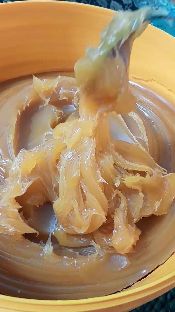 انواع گریس نسوز و کلسیوم برای بلبرنگ و روانکاری|قطعات یدکی و لوازم جانبی|اصفهان, لنبان|دیوار