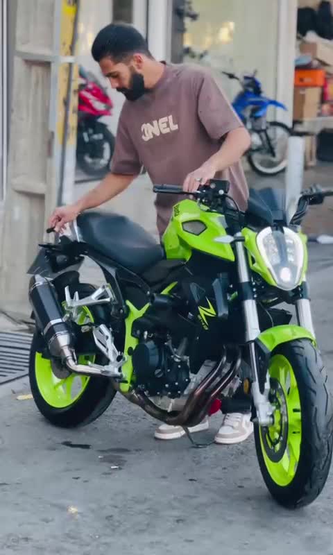 موتور ۲ سیلندر ۱۴۰۱ بلنتا ۳۰۰ Z249|موتورسیکلت|اصفهان, شهید رجایی|دیوار