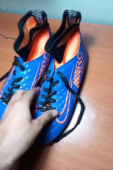 کفش فوتبالی چمن|کیف، کفش، کمربند|بستان آباد, |دیوار