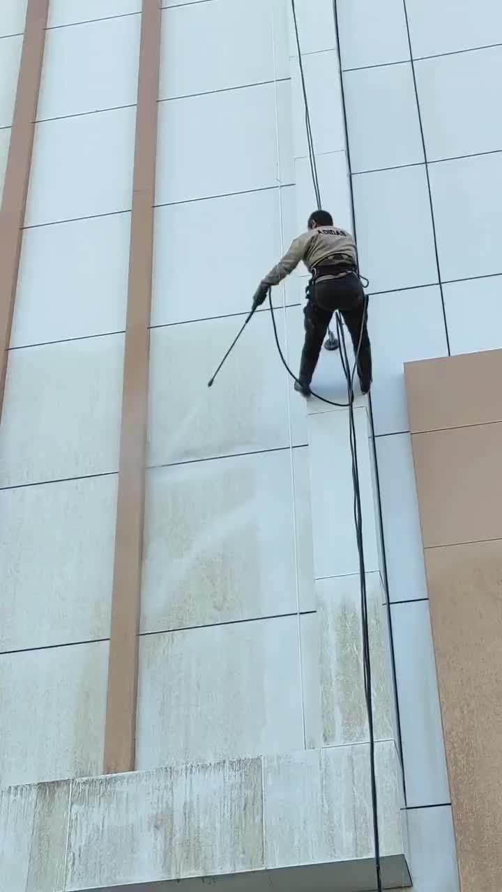 کاردرارتفاع. نماشویی. پیچ روپلاک نما. راپل کار|خدمات نظافت|تهران, نیروی هوایی (پیروزی)|دیوار