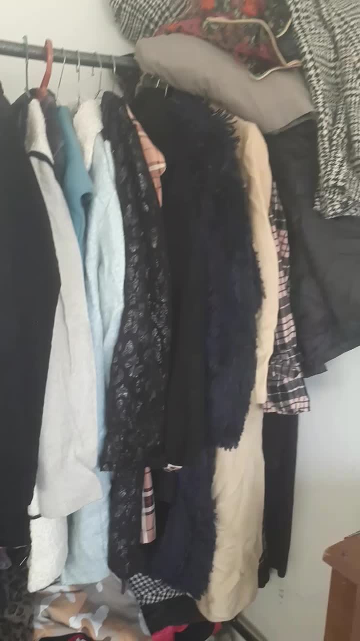 پالتو بارانی لباس ۲۰۰تومنی|لباس|پرند, فاز ۵|دیوار