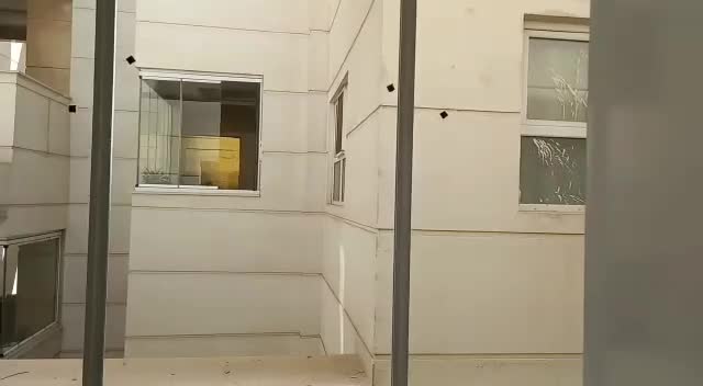 سازه های مدرن پله با جان پناه شیشه خم|مصالح و تجهیزات ساختمان|کرج, میدان میوه و تره بار مرکزی|دیوار