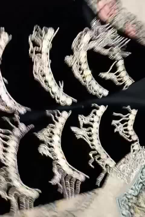 سخمه جلیقه|لباس|هرسین, |دیوار