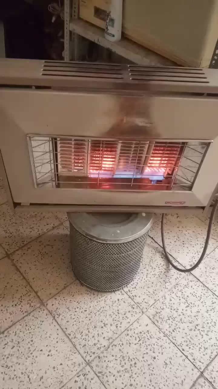 بخاری برقی قدیمی در اقبالیه|بخاری، هیتر، شومینه|اقبالیه, |دیوار