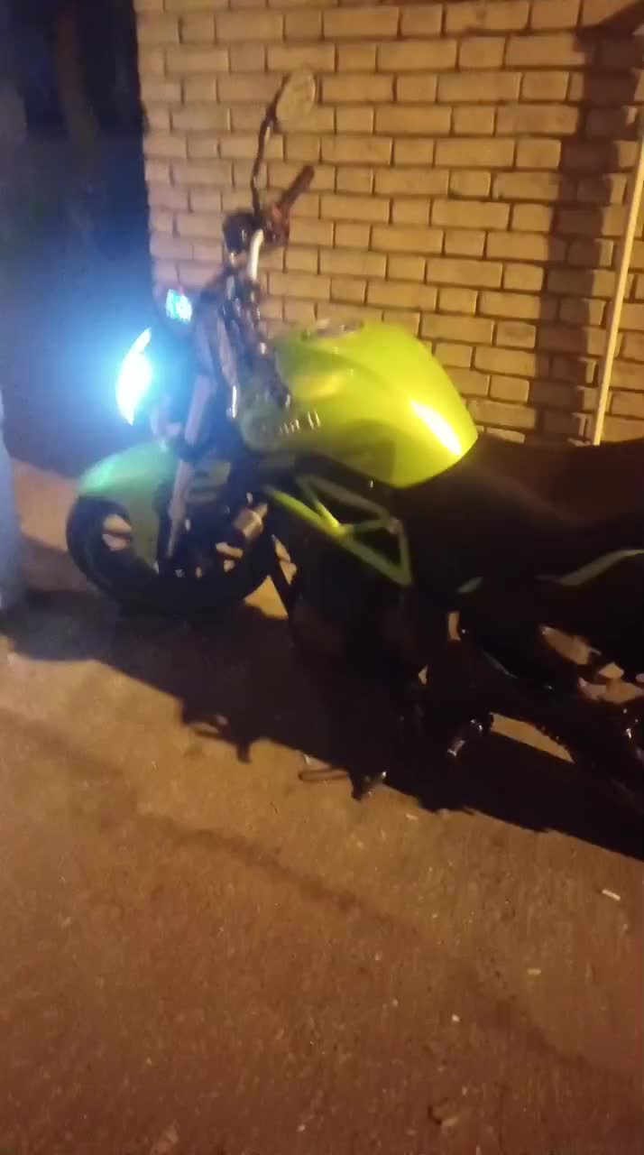 بنلی ۳۰۰ جفت سیلندر فسفری ۱۴۰۲|موتورسیکلت|تهران, آرارات|دیوار