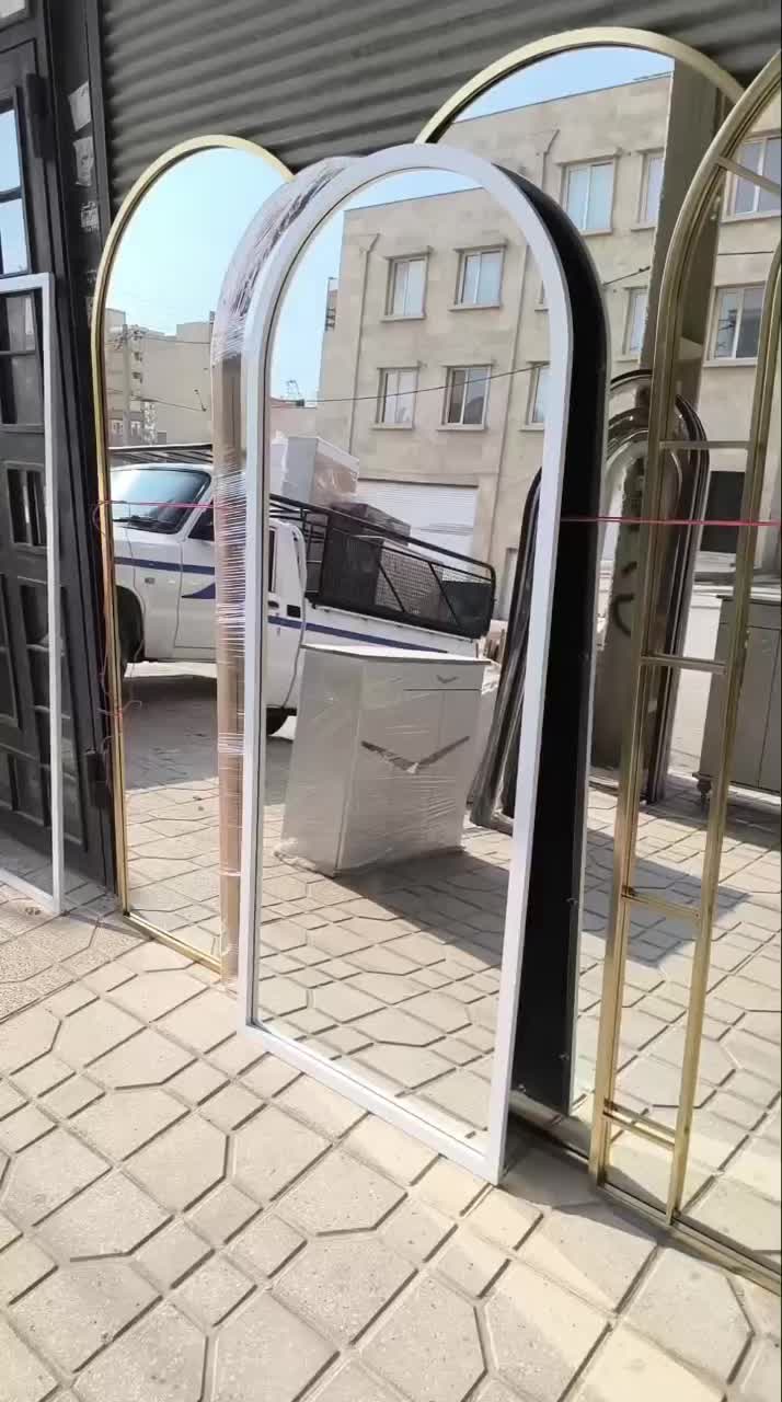 آینه دفورمه و گنبدی|آینه|بناب, |دیوار