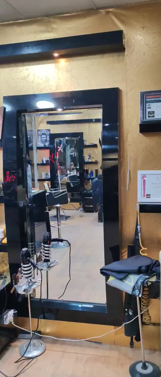 وسایل آرایشگاه صندلی جک دار و صندلی میکاپ طرح برقی|آرایشگاه و سالن‌های زیبایی|نجف‌آباد, ویلاشهر|دیوار