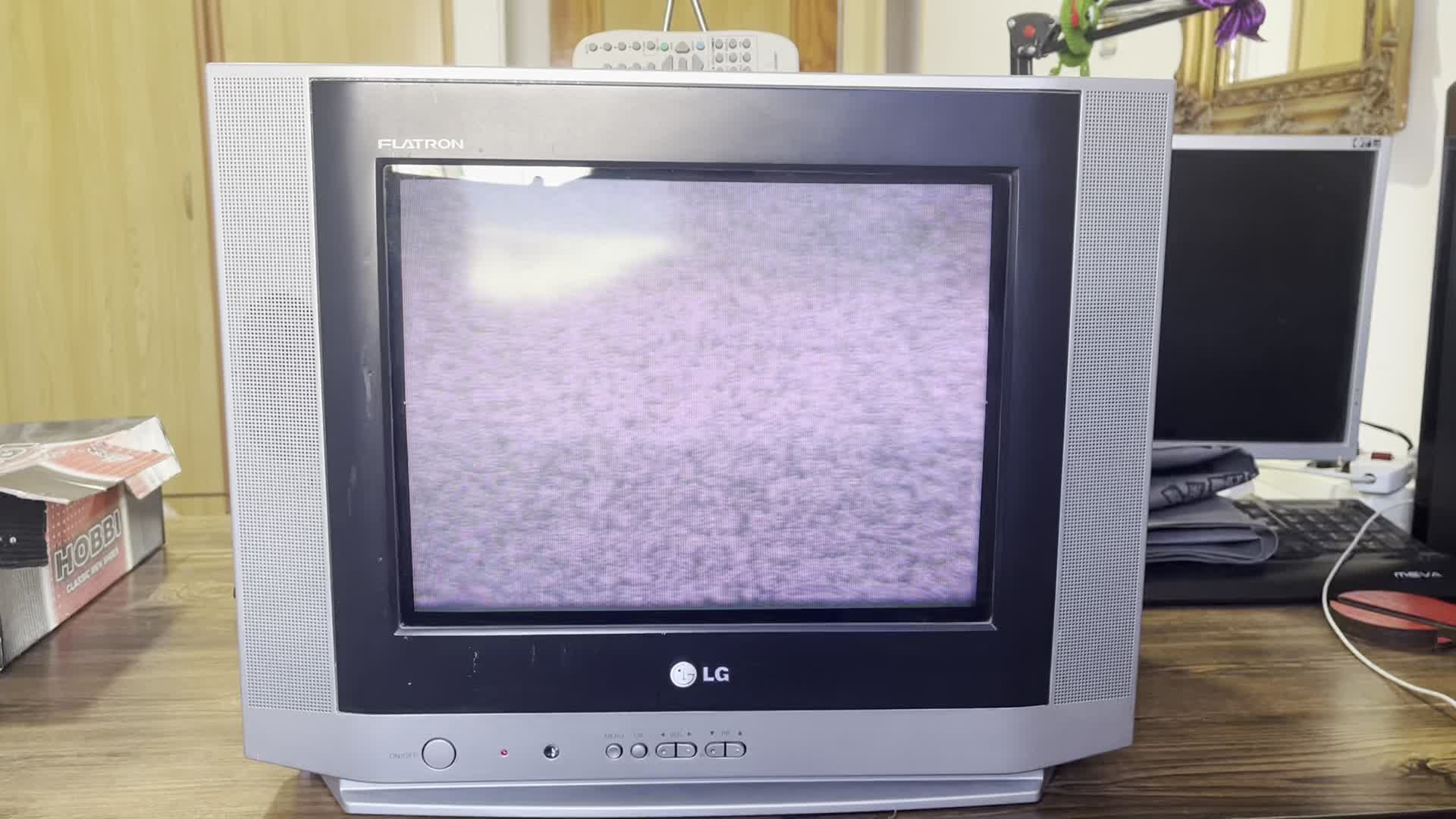 تلوزیون LG|تلویزیون و پروژکتور|رشت, بازار|دیوار