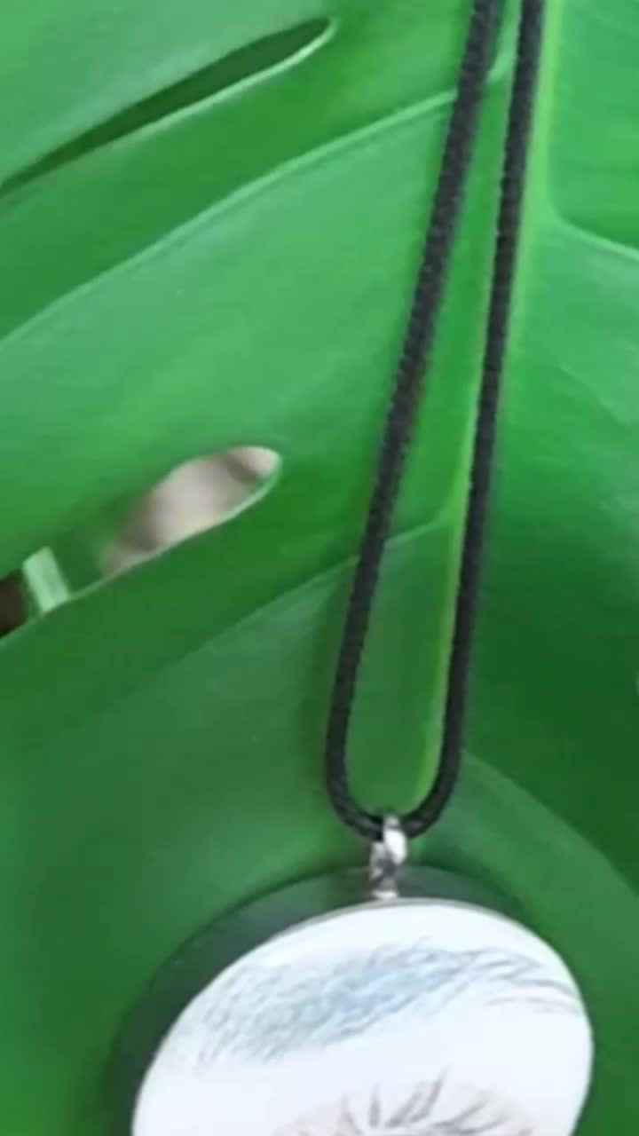 گردنبند رزینی خاص|بدلیجات|نجف‌آباد, باغ ملی|دیوار