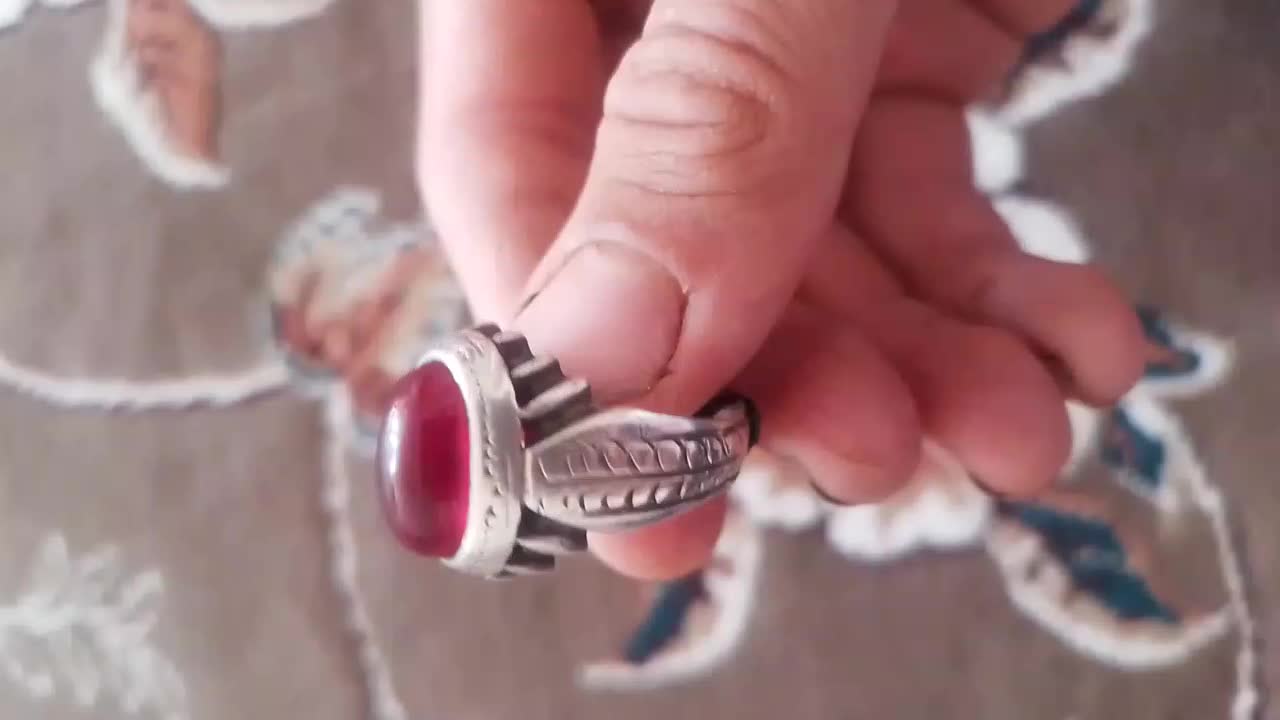 انگشتر یاقوت قدیمی|جواهرات|جرقویه, |دیوار