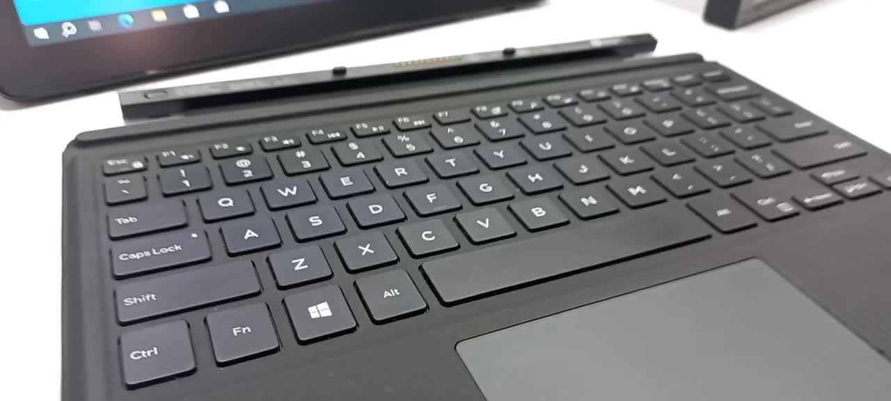 رقیب قدرتمند سرفیس پرو۶|رایانه همراه|قم, ارم|دیوار