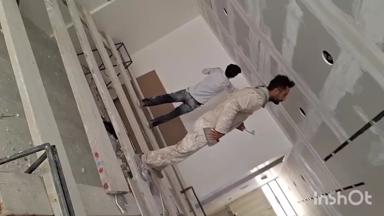 نقاشی ساختمان  متراژ بالا با دستگاه ایرلس|خدمات پیشه و مهارت|شیراز, فرگاز|دیوار