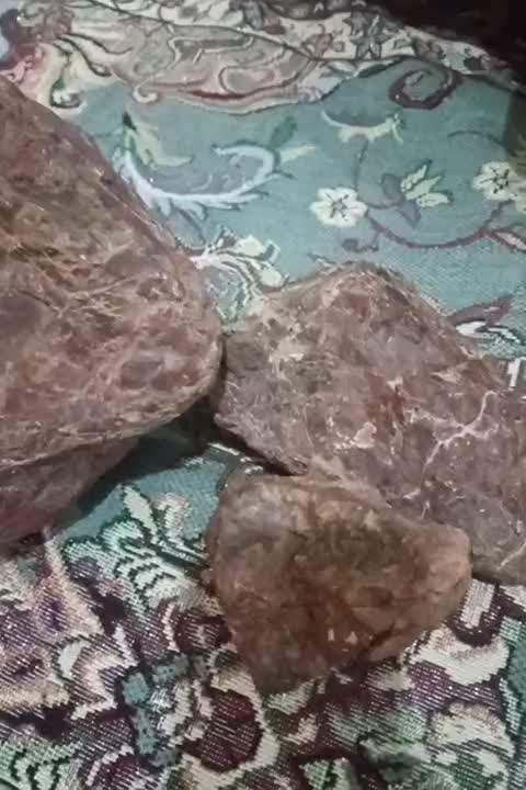 یک عدد راف جاسپر سرخ|جواهرات|رباطکریم, رباطکریم|دیوار