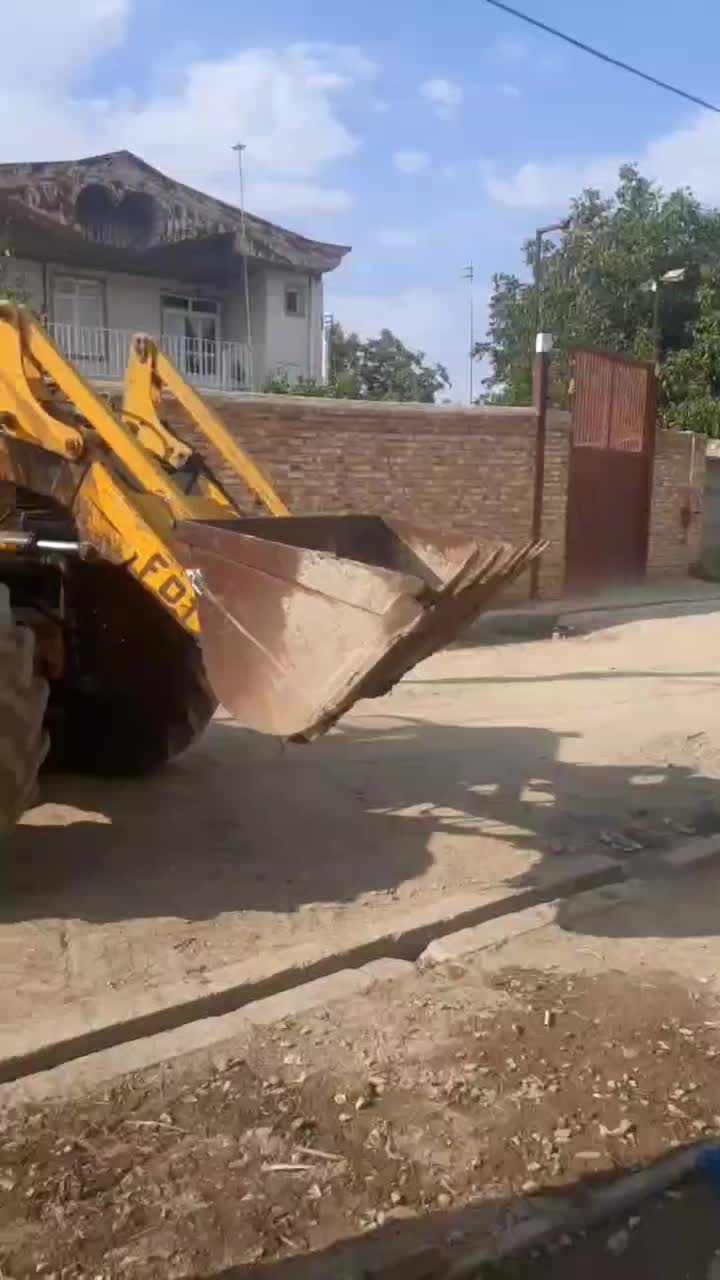 تراکتور رومانی بیل عقب|خودرو سنگین|قلقل رود, |دیوار