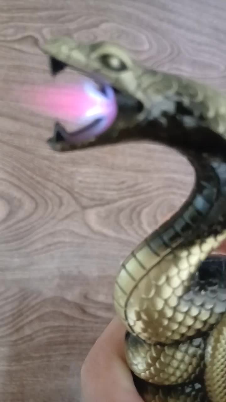 دوعدد فندک اتمی یکی عکس دلار آمریکا شعله رنگی|کلکسیون و سرگرمی|سمنان, |دیوار