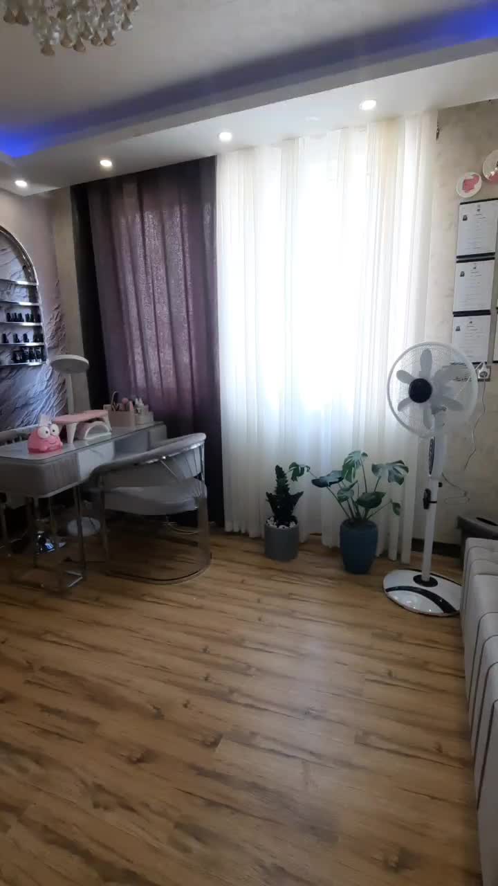 ۲۰٪ تخفیف برای کوتاهی ، رنگ، اصلاح و کاشت ناخن|خدمات آرایشگری و زیبایی|پرند, فاز ۴|دیوار