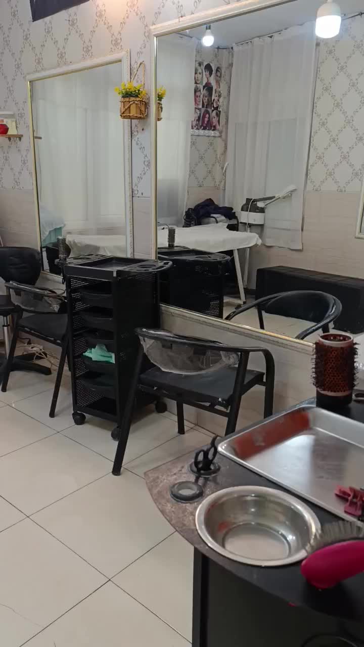 اجاره درصدی میزصندلی همه لاین های ارایشی خانی‌آباد|اجارهٔ دفتر کار، اتاق اداری، مطب|تهران, خانی آباد نو جنوبی|دیوار