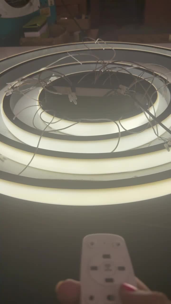 تولید کننده تخصصی لوستر ریموت دار مدرن4حالت نوری|لوستر و چراغ آویز|اسلام‌شهر, باغ فیض|دیوار