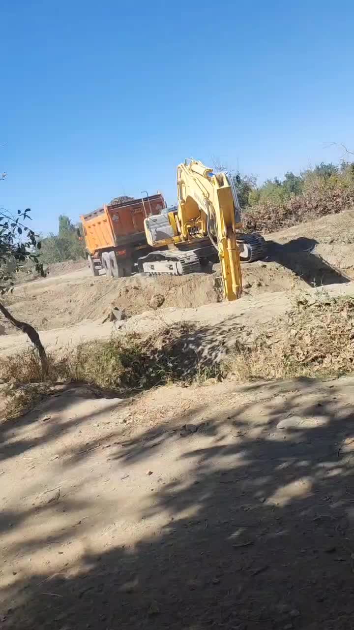 بیل مکانیکی نیوهلند|خودرو سنگین|مشهد, سجاد شهر|دیوار