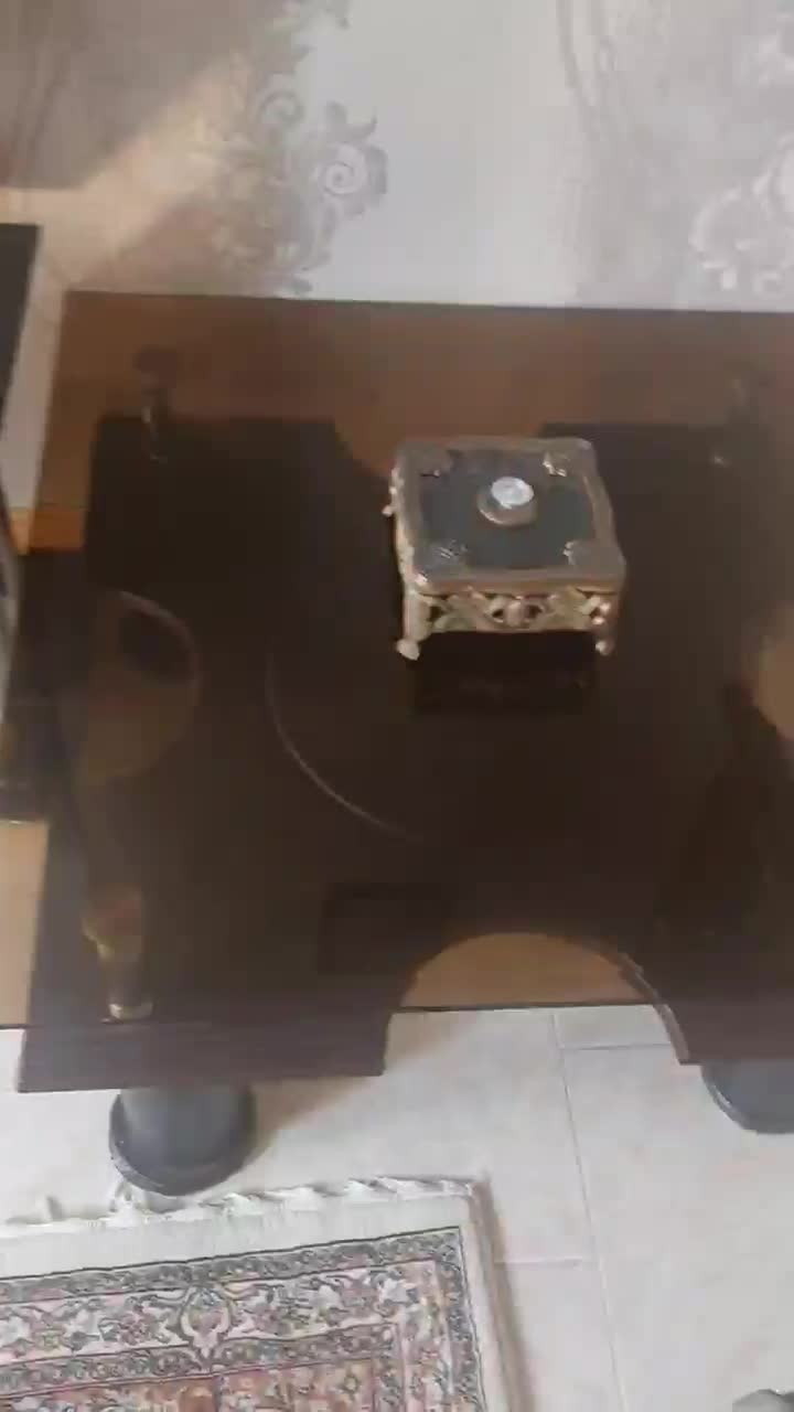 میز جلو مبلی. شبشه ای|مبلمان خانگی و میز عسلی|رودسر, |دیوار