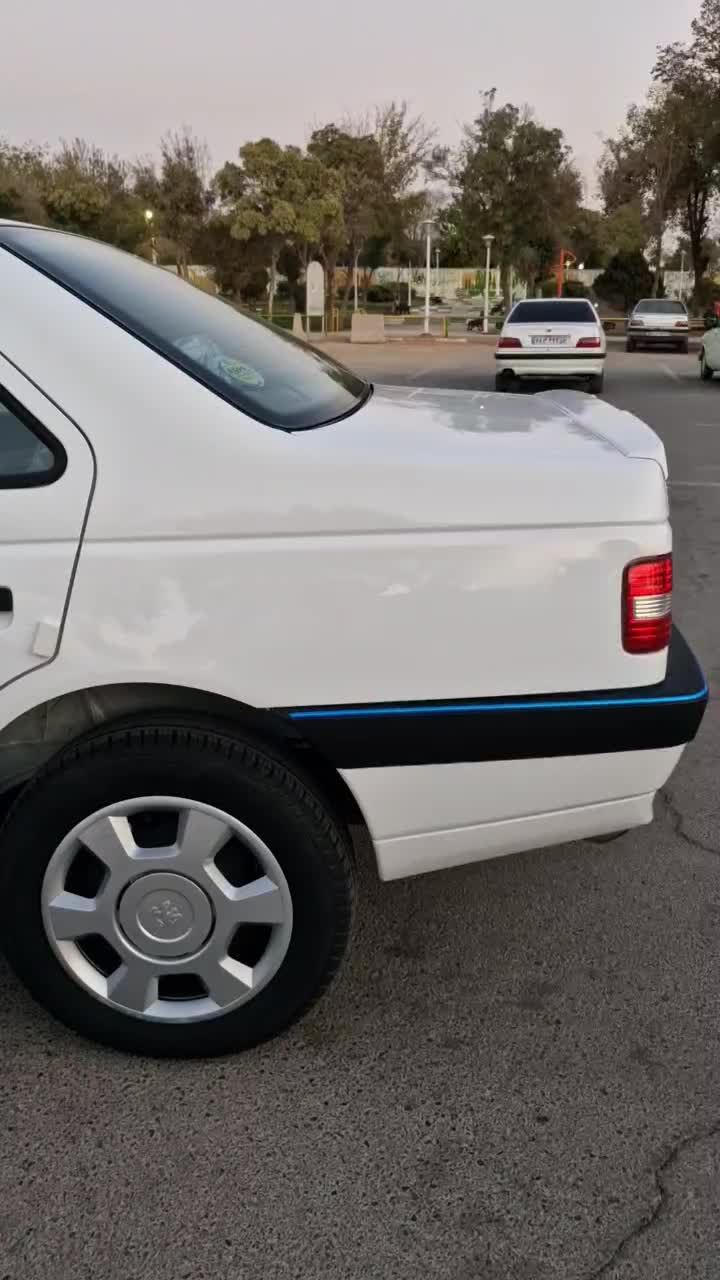 اس ال ایکس  مدل ۹۹در حد صفر....|خودرو سواری و وانت|شاهین‌شهر, گزبرخوار|دیوار