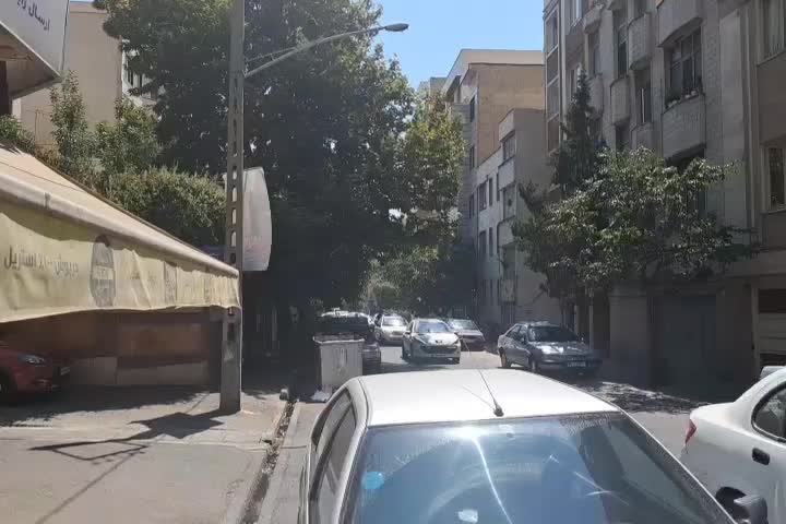 ۲۶ مترمغازه برخیابان محسن آزادی ورودی صیادشیرازی|اجارهٔ مغازه و غرفه|تهران, ارامنه|دیوار