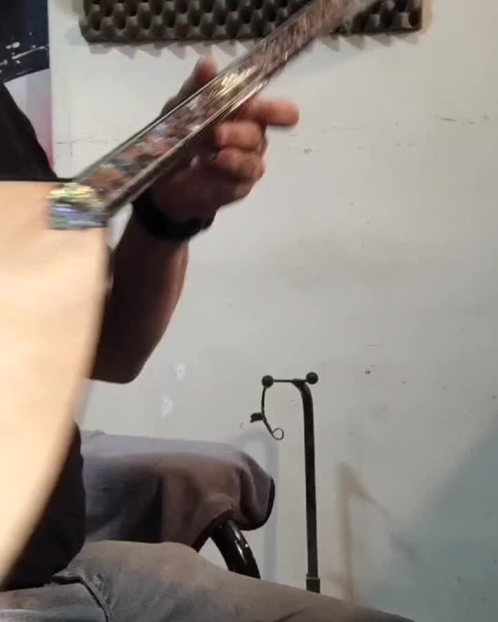 تدریس و ساخت تخصصی باغلاما با سفارش شما|سازهای سنتی|تبریز, |دیوار