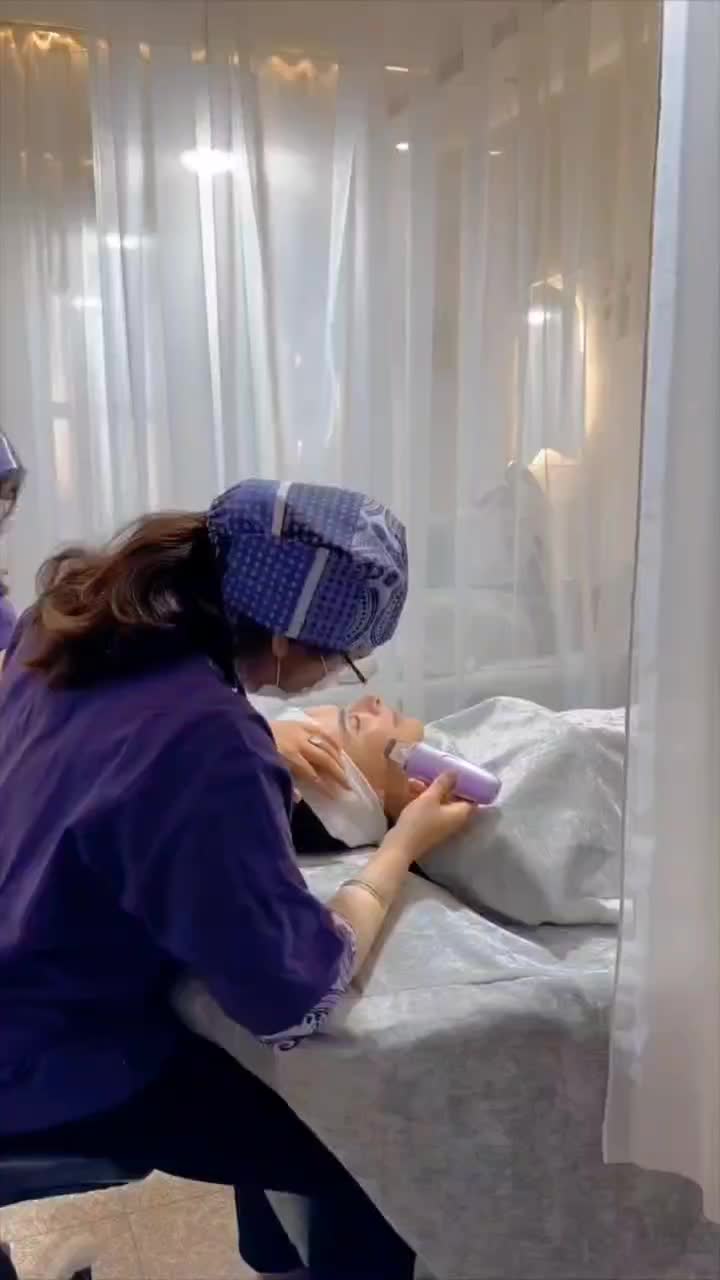 اجاره تخت فیشال در مرکز تخصصی پوست|اجارهٔ دفتر کار، اتاق اداری، مطب|اصفهان, تخت فولاد|دیوار
