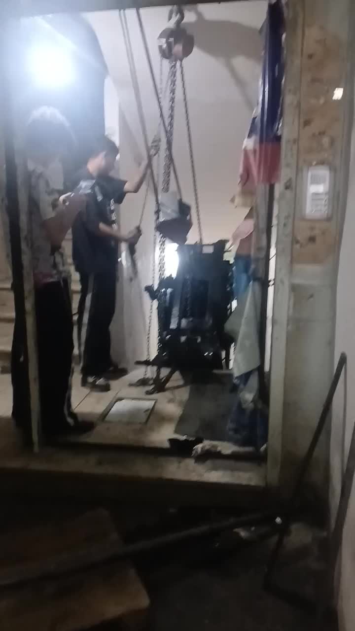 خدمات جرثقیل ۳تن جابجایی دستگاه زیرزمین وجاها سخت|خدمات حمل و نقل|تهران, نیروی هوایی (پیروزی)|دیوار